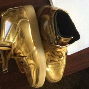 Light up shoes